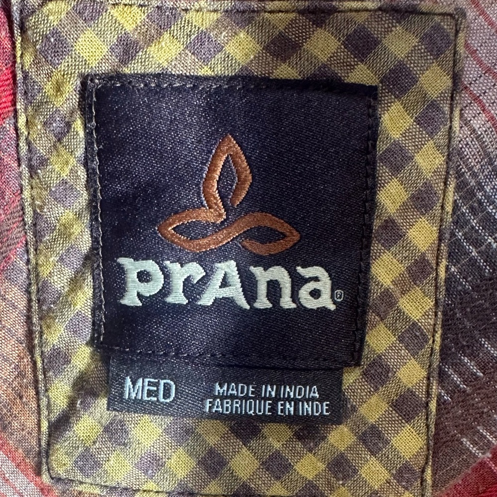 ✨ prAna Plaid Button Down Shirt mens Medium Brown Red Flannel - Picture 4 of 5